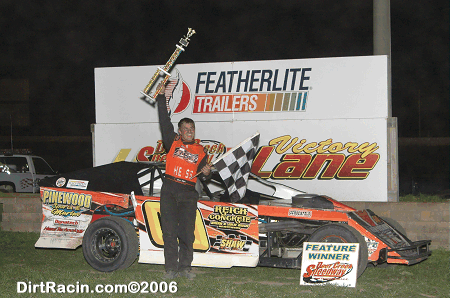 Steve Arpin won the USRA Modified main event on Saturday, May 6, at Deer Creek Speedway.