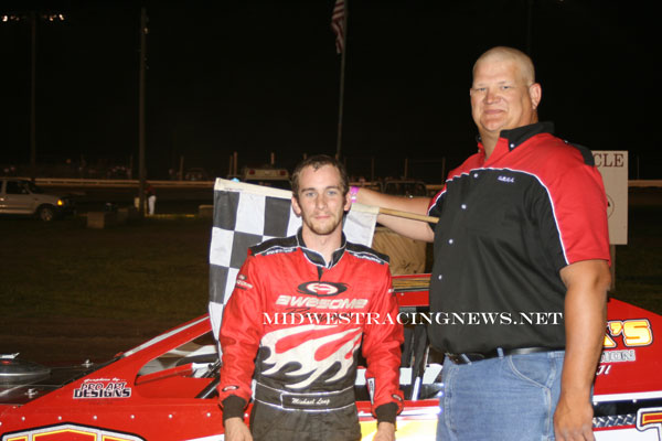 Michael Long of Quincy, Ill., picked up his fifth consecutive and sixth overall USRA Modified feature in seven weeks on Saturday, July 7, at the Pepsi Scotland County Speedway in Memphis, Mo.