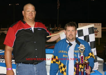 Jim Gillenwater of Keokuk, Iowa, picked up his second win in a row in the USRA B-Mod feature at the Pepsi Scotland County Speedway on Saturday, June 16, 2007.