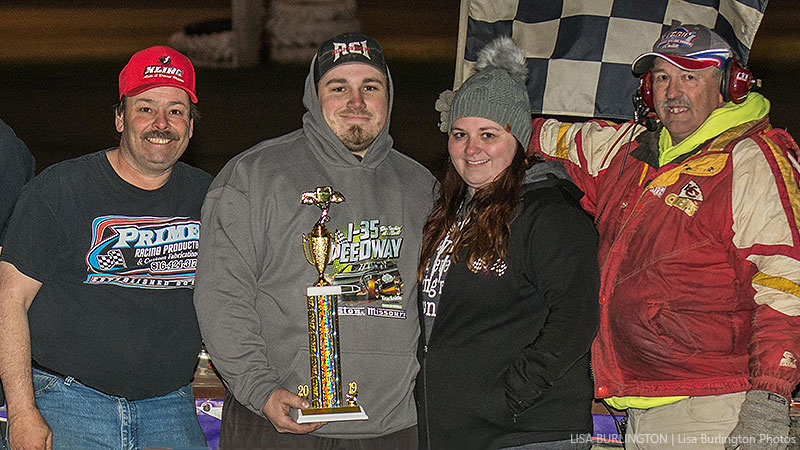 Chase Galvan won the Out-Pace USRA B-Mod feature.