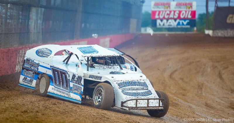 With 11 top-five feature finishes in 12 starts, Taylor Moore came up just short in the Lucas Oil Speedway Out-Pace USRA B-Mod division points chase in 2018, but the 22-year-old continued his upward career trajectory.